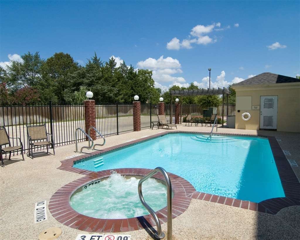 Hotel Comfort Suites Aggieland photo 1