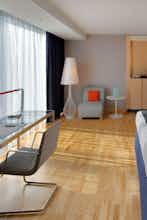 Hotel Radisson Blu Aqua Hotel Chicago photo 1