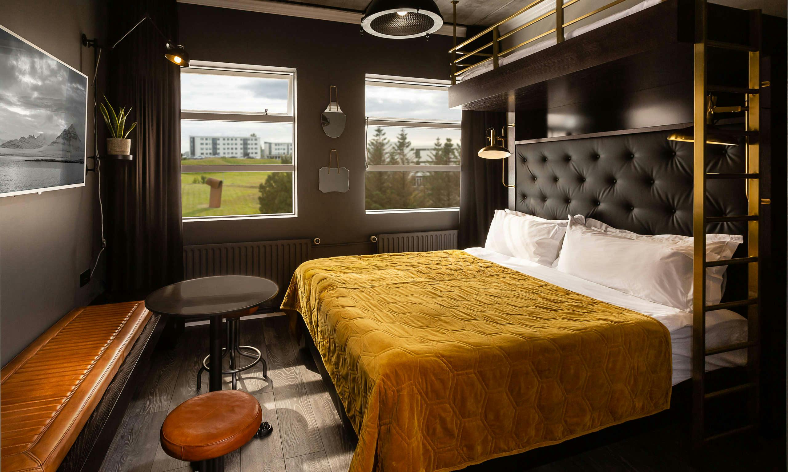 R13 a Townhouse Hotel