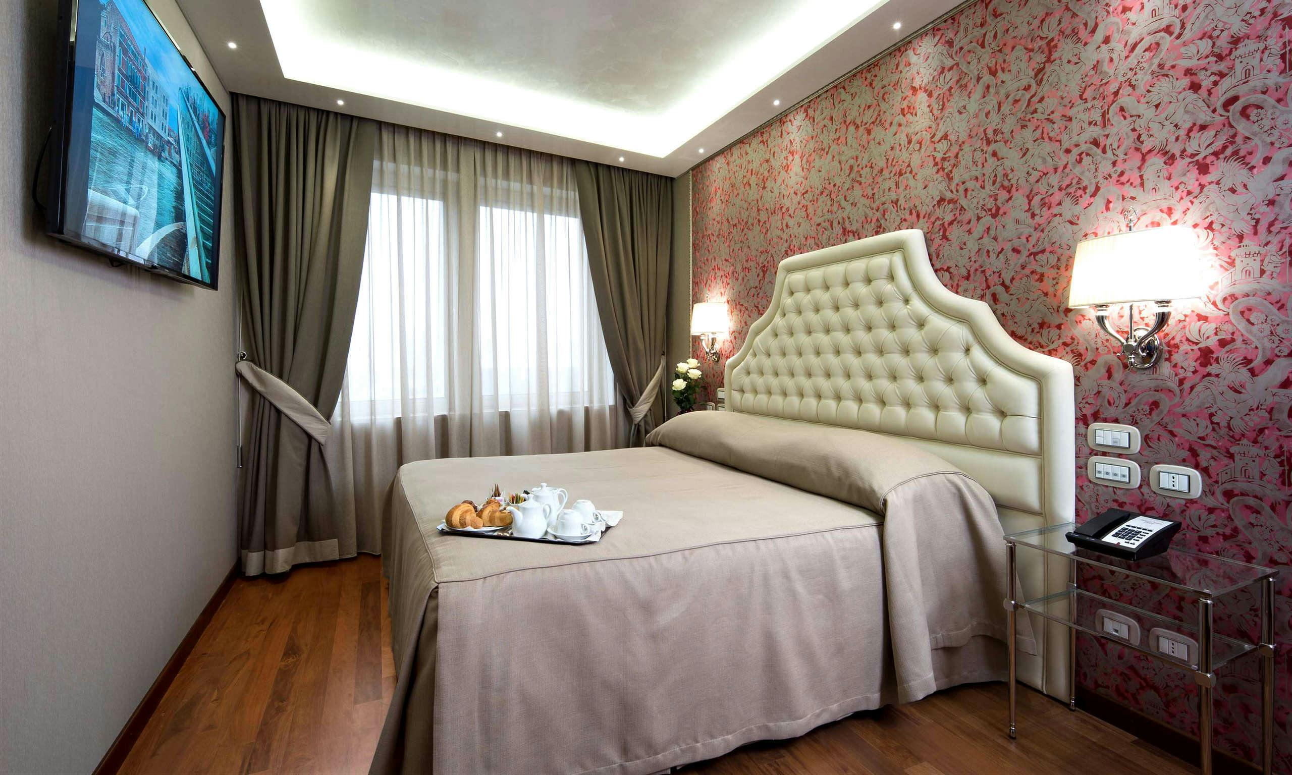 Hotel Santa Chiara & Residenza Parisi