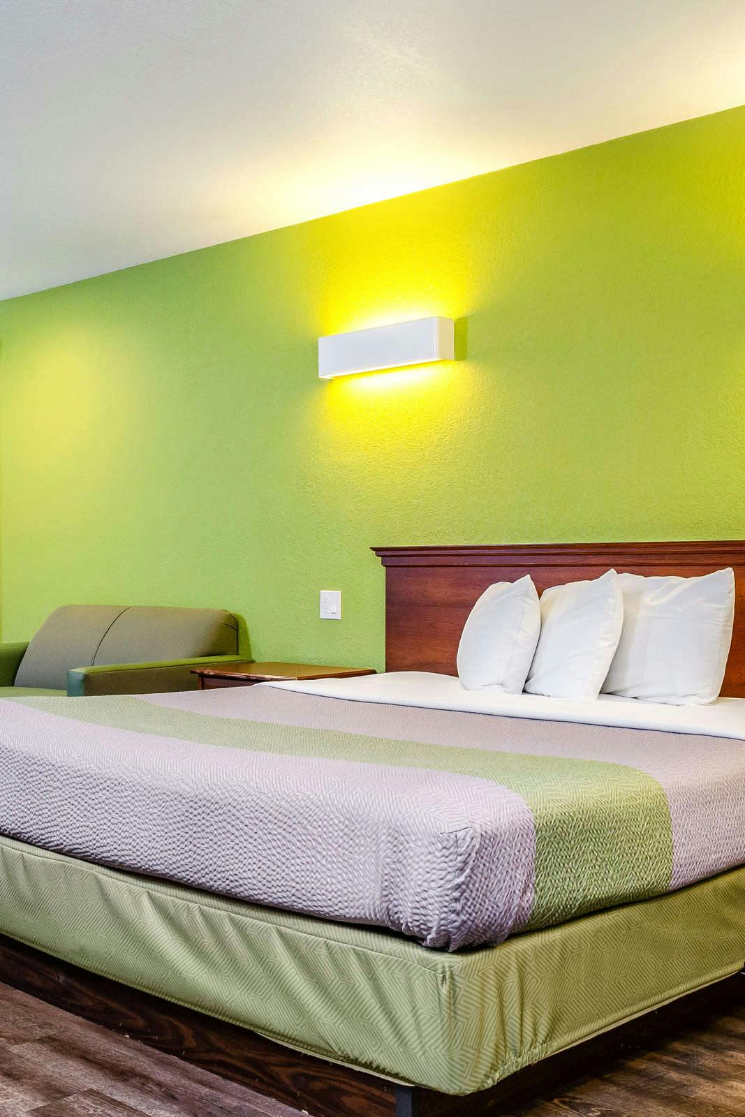 Hotel Motel 6 Oakdale photo 1