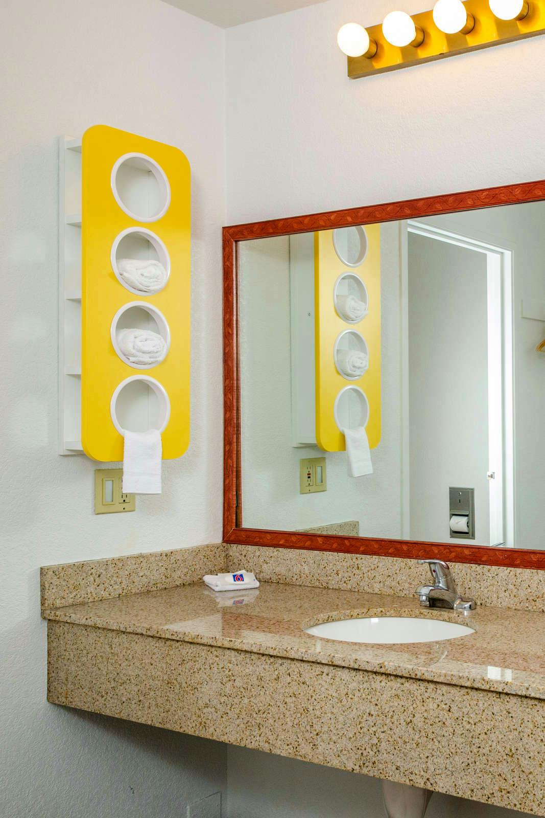 Hotel Motel 6 Oakdale photo 4