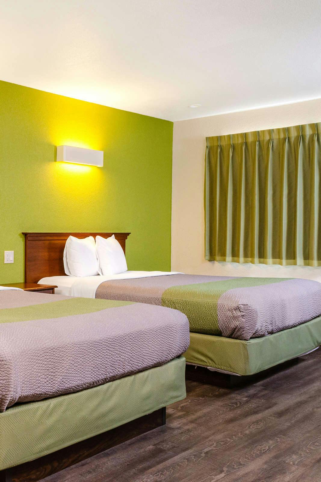 Hotel Motel 6 Oakdale photo 2