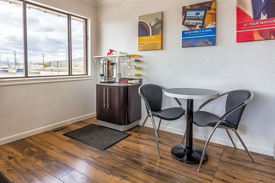 Hotel Motel 6 Tremonton, UT photo 1