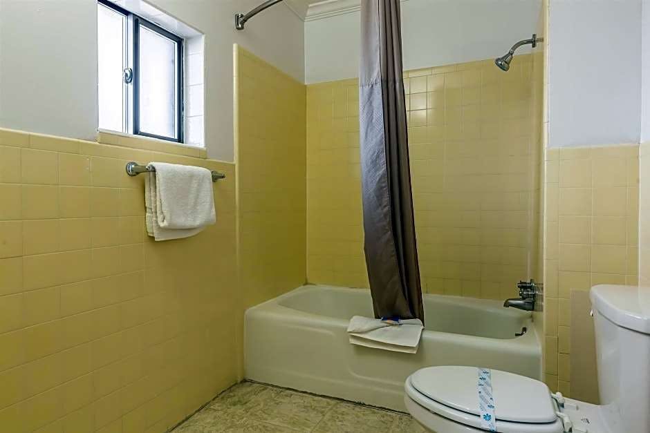 Hotel Motel 6 Tremonton, UT photo 4