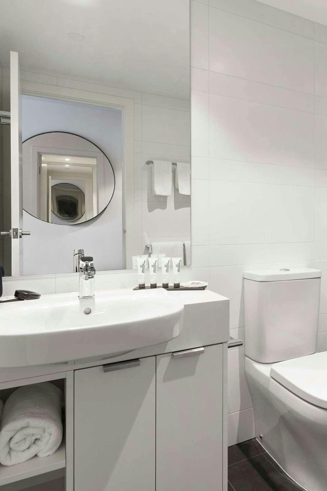 Hotel Quest St Kilda Road photo 4