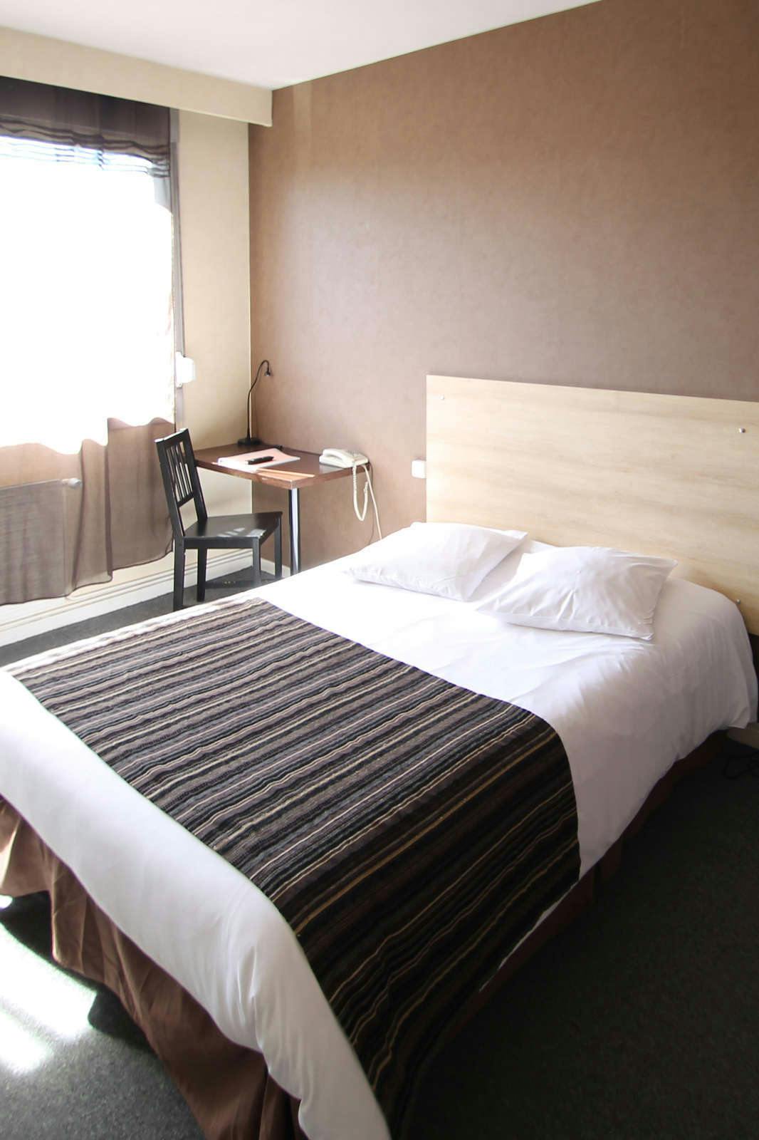 Hotel Adonis Lyon Est Artys Hotel photo 2