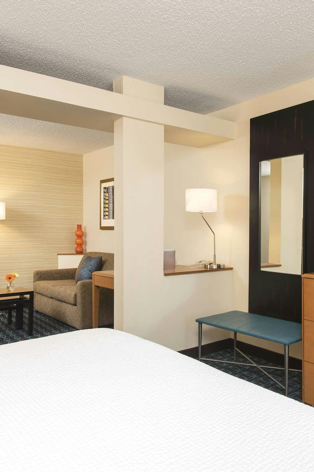 Hotel Hampton Inn Suites Bloomington - Normal photo 2