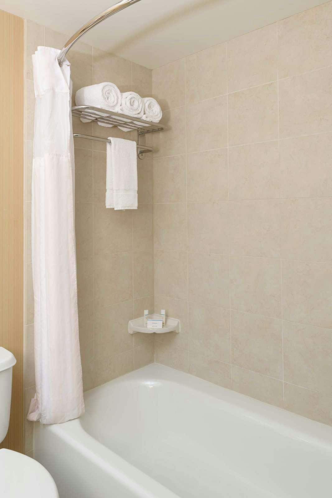 Hotel Hilton Garden Inn Fontana photo 5