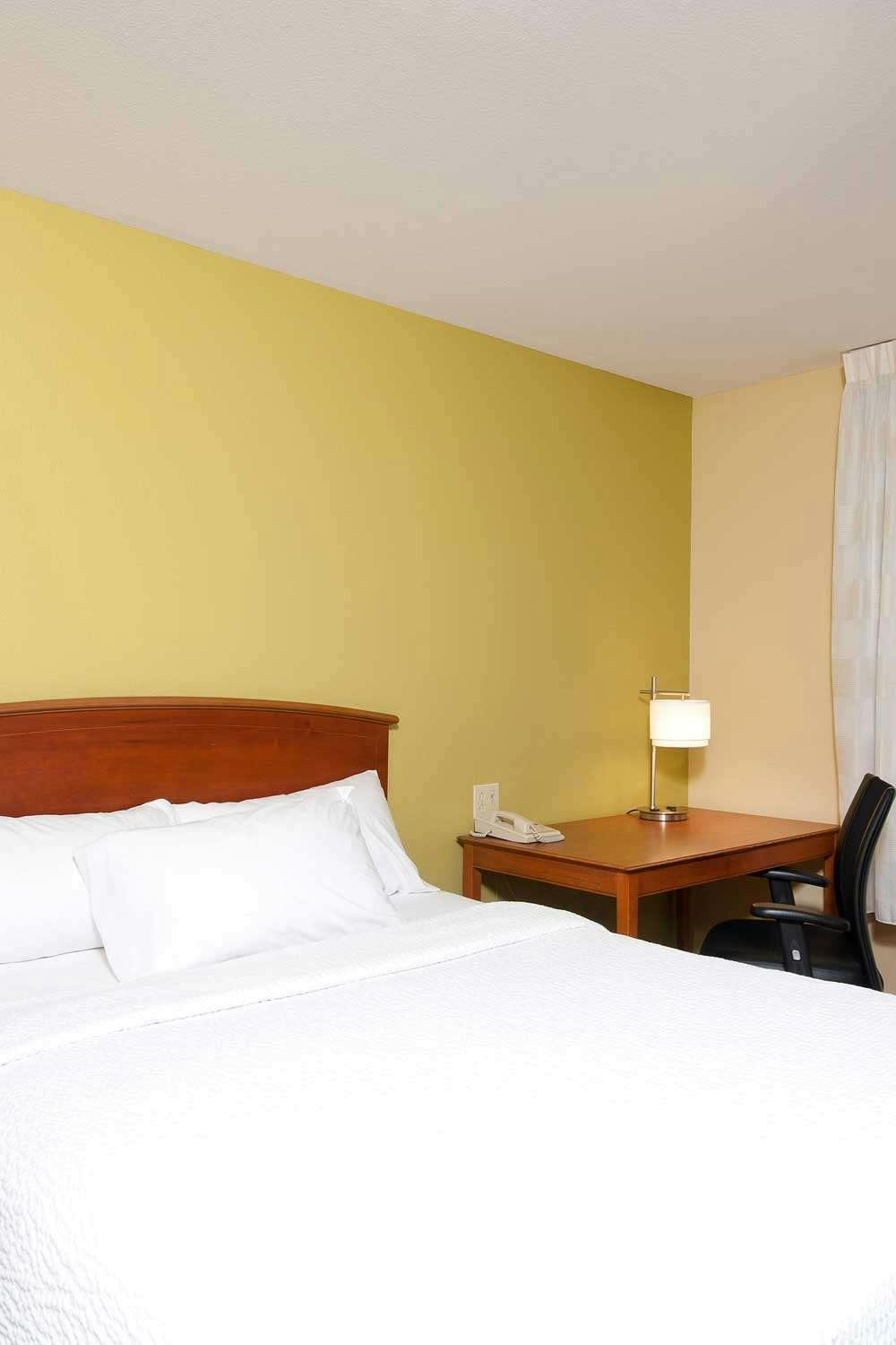 Hotel Towneplace Suites By Marriott Bloomington photo 1