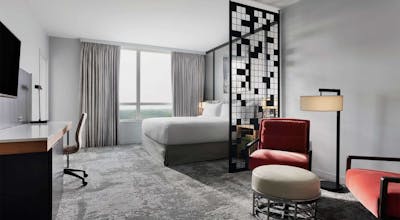 Loews Chicago O'Hare Hotel