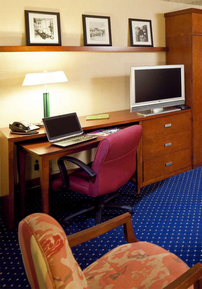 Hotel Courtyard by Marriott Anchorage Airport photo 4