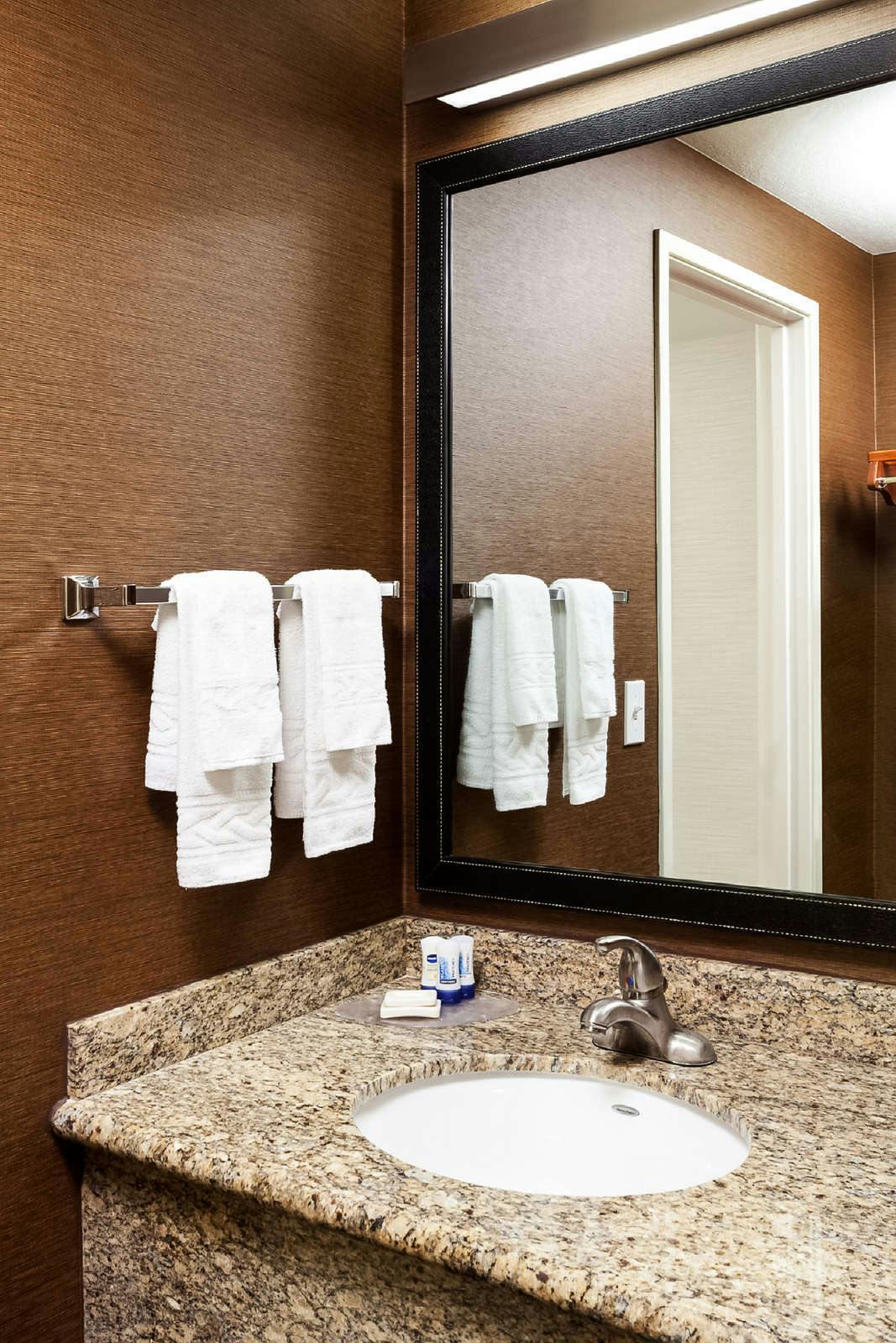 Hotel Country Inn & Suites by Radisson, Phoenix Airport, AZ photo 4