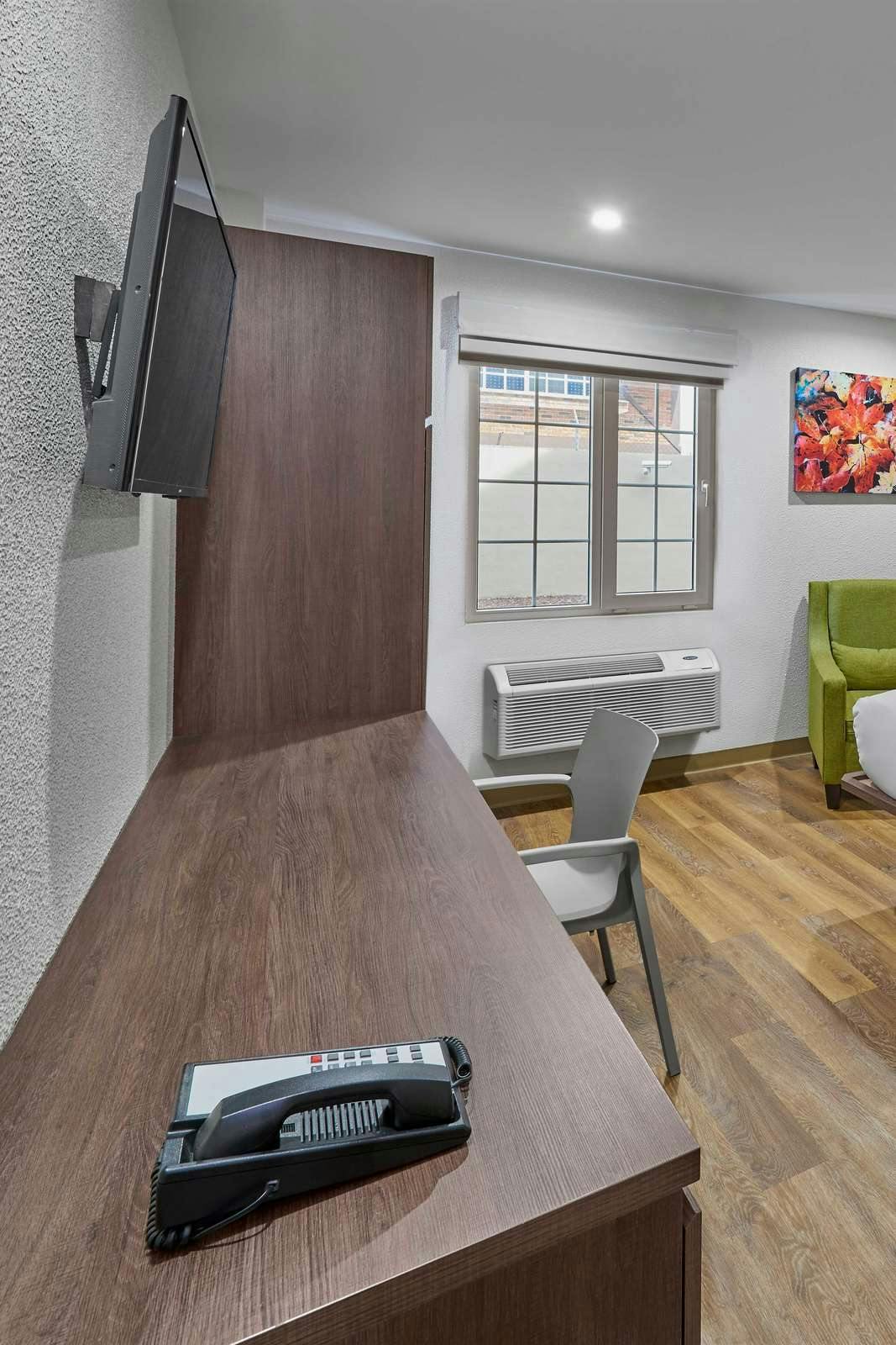 Hotel Extended Suites Tijuana Macroplaza photo 4