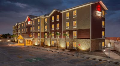 Extended Suites Cancun Cumbres