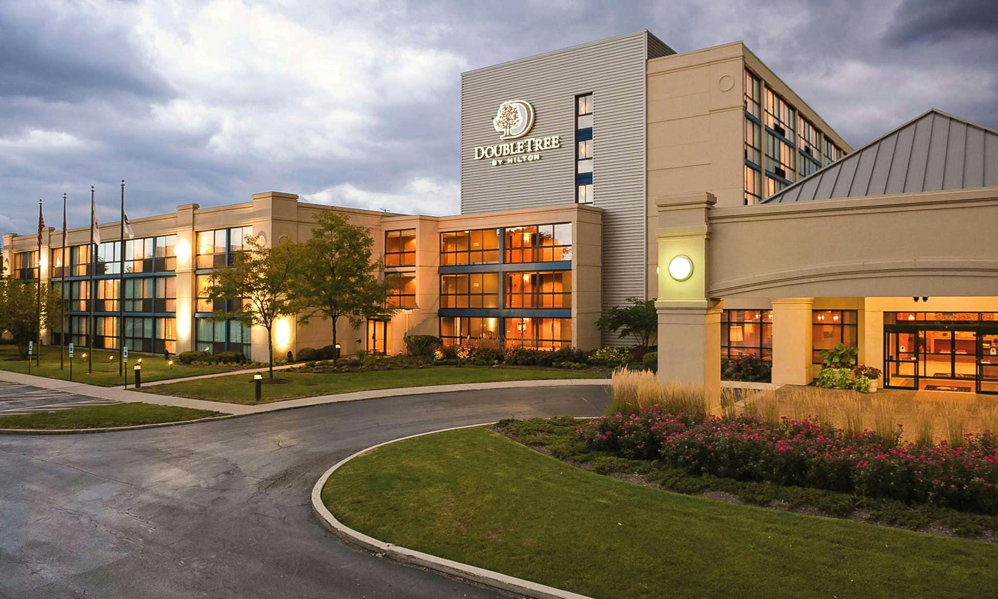 DoubleTree by Hilton Chicago - Arlington Heights