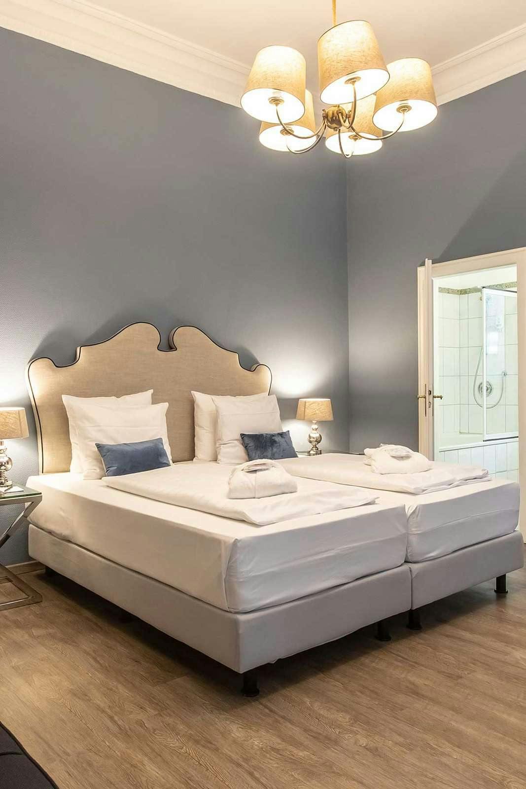 Hotel Monopol Hotel Frankfurt photo 3