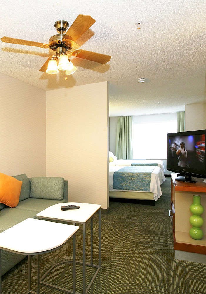 Hotel SpringHill Suites Anchorage Midtown photo 3