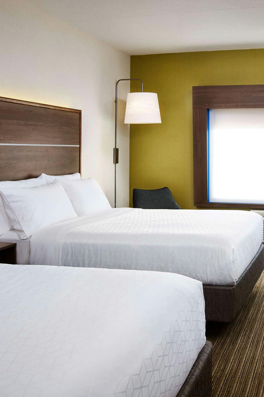 Hotel Holiday Inn Express Sarnia Point Edward photo 3