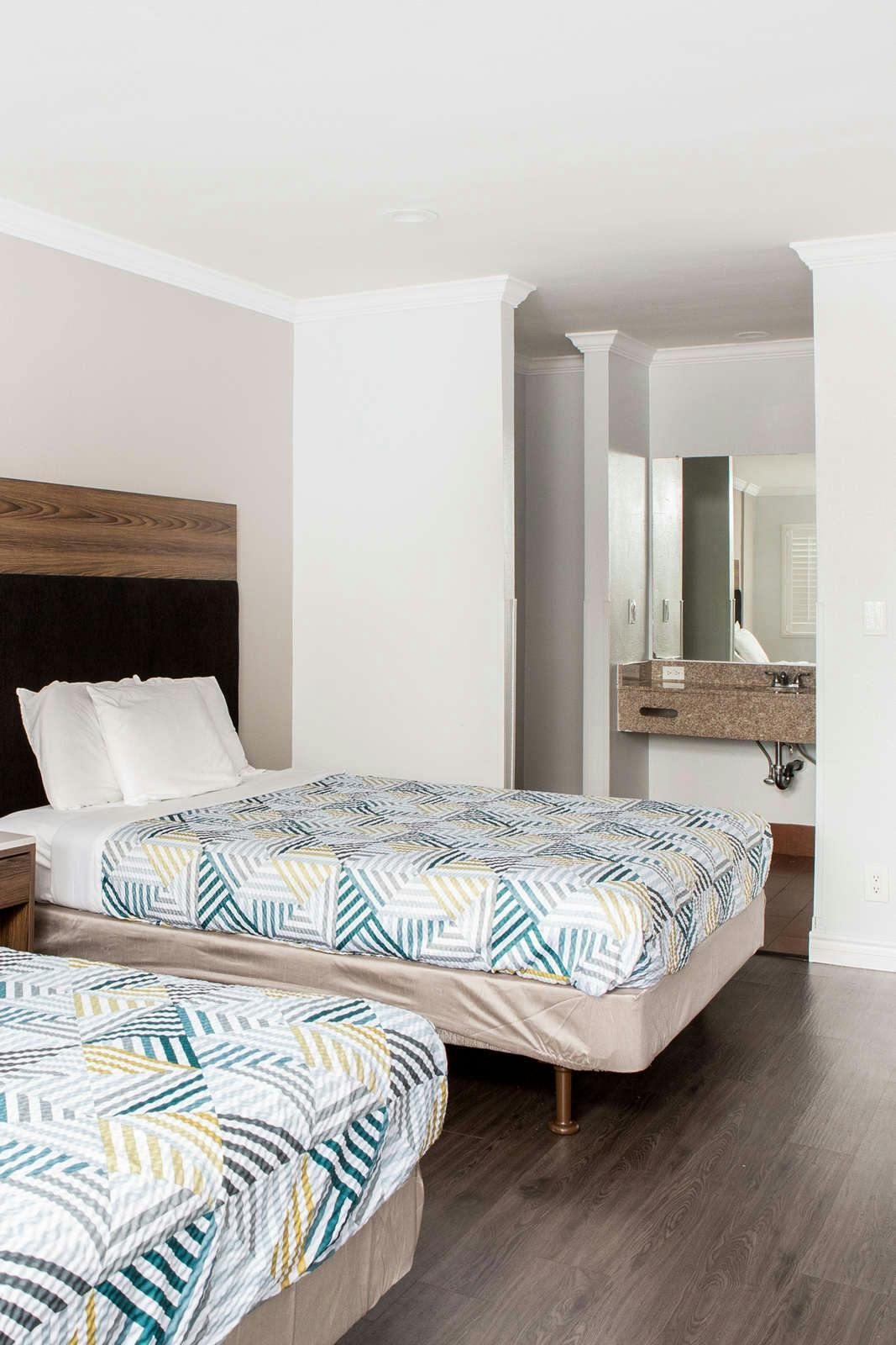 Hotel Motel 6 Anaheim photo 2