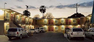 La Casa Inn