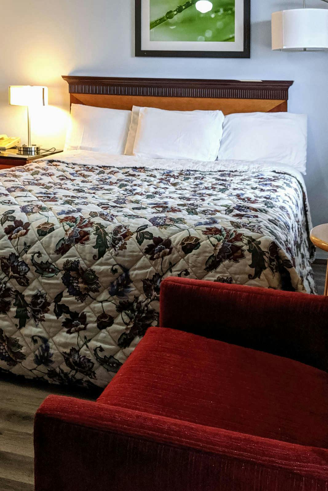 Hotel Executive Inn Thomson photo 1