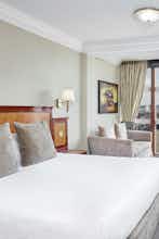 Hotel Leonardo Royal Hotel London City photo 2