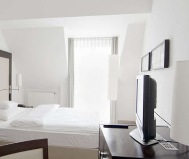 Burns Art Hotel Dusseldorf Hoteltonight