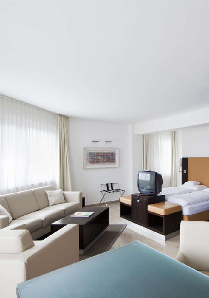 Hotel Burns Apartments photo 1