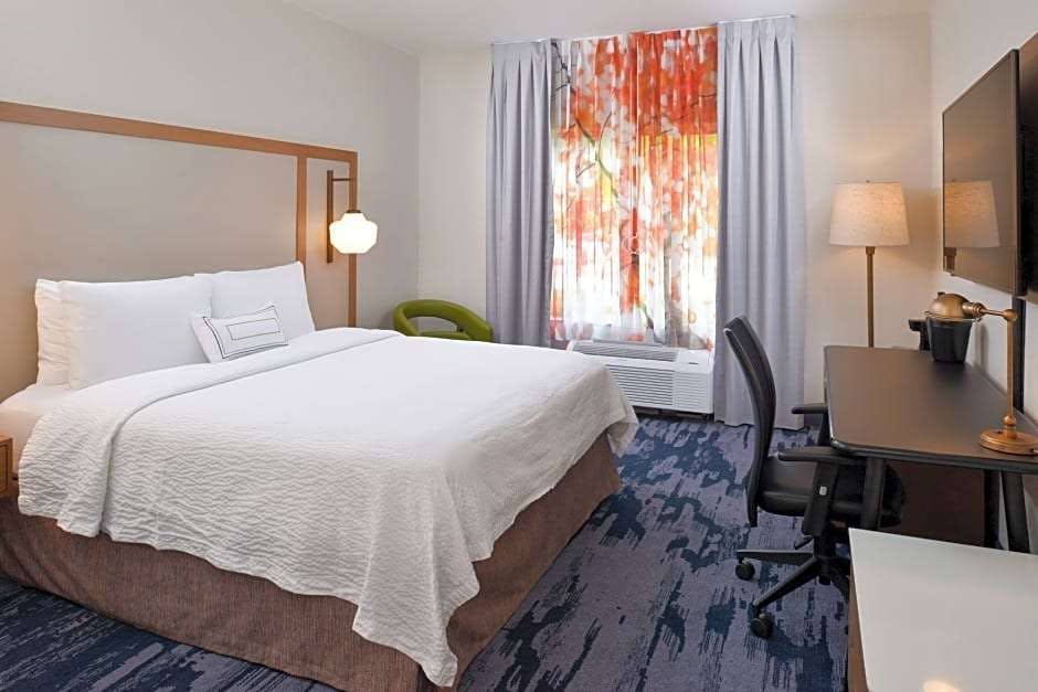Fairfield Inn & Suites by Marriott Arlington Six Flags