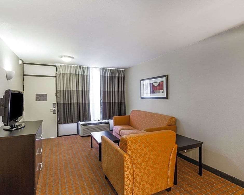 Quality Inn Phoenix Airport Tempe Hoteltonight