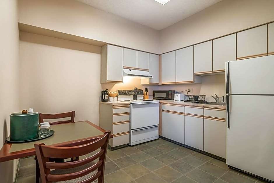 Comfort Inn Suites Seattle Seattle Hoteltonight