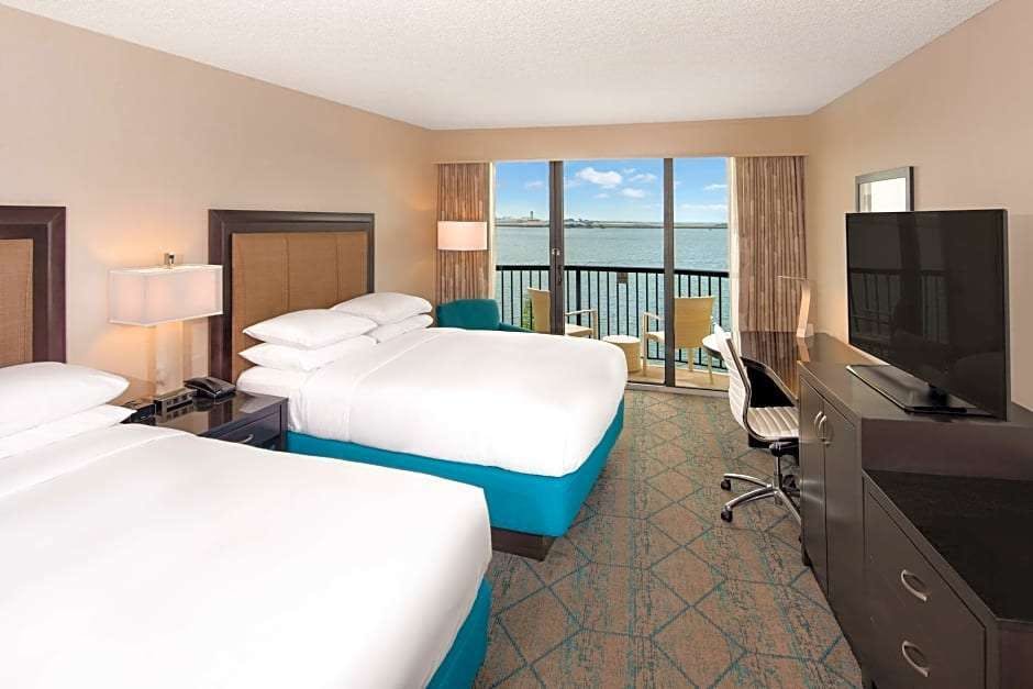 Hilton San Diego Airport Harbor Island San Diego Hoteltonight