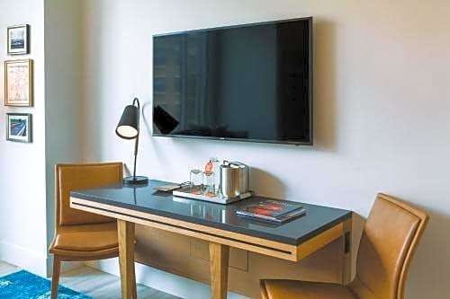 Hotel Canopy by Hilton Dallas Uptown photo 3