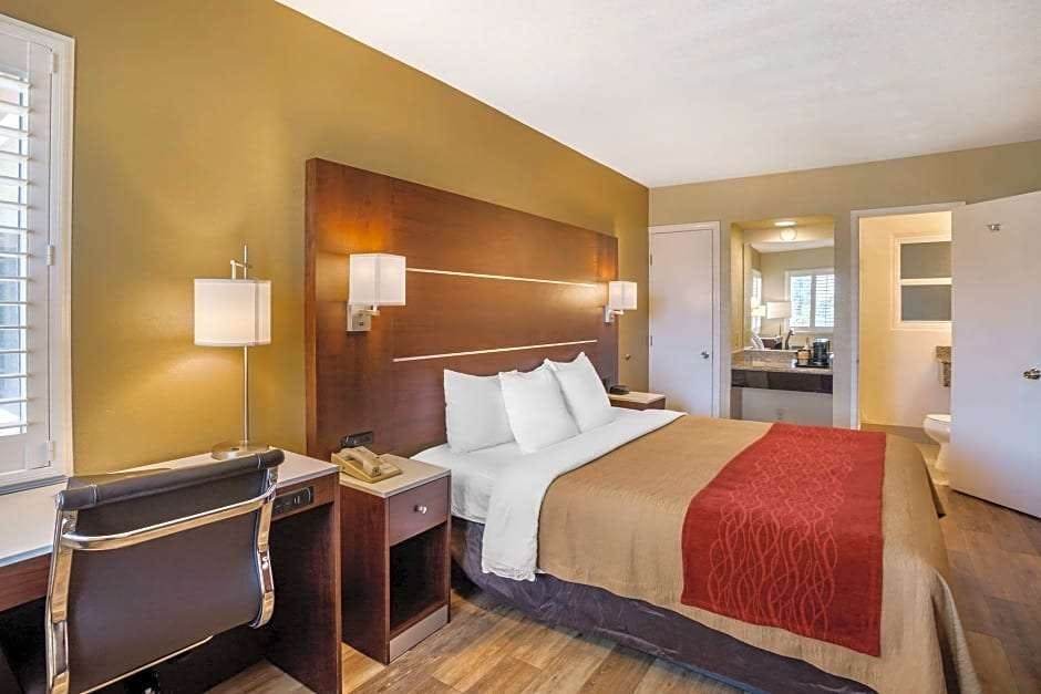 Comfort Inn San Diego At The Harbor San Diego Hoteltonight