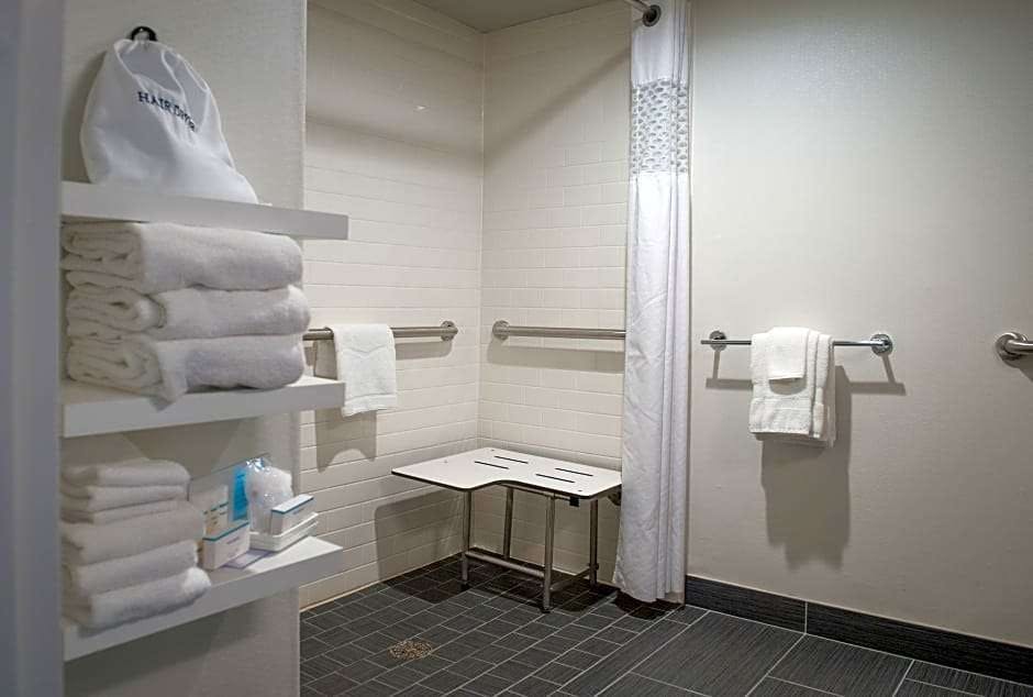 Hampton Inn New Orleans St Charles Ave Garden District La New