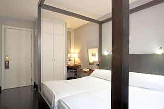 Hotel Hotel Banys Orientals photo 3