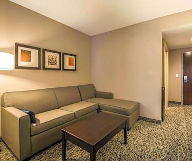 Comfort Suites Fort Lauderdale Airport South Cruise Port Fort