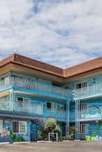 Hotel Aqua Breeze Inn photo 1