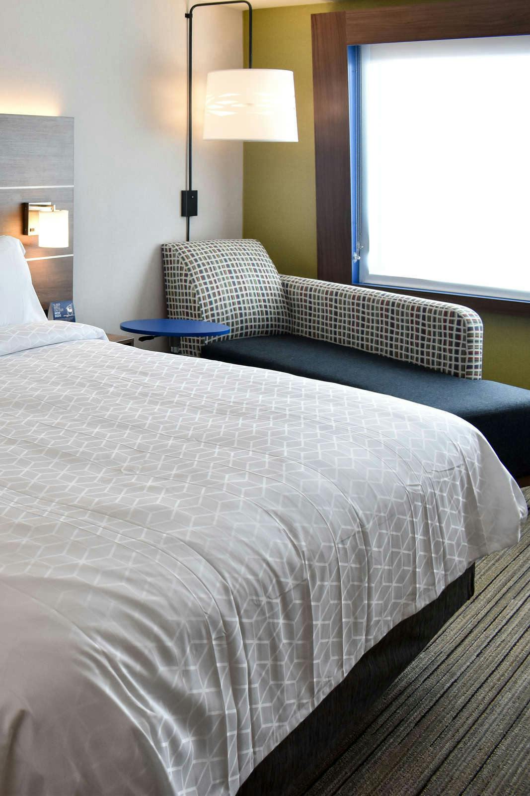 Hotel Holiday Inn Express And Suites Boston South - Randolph photo 2