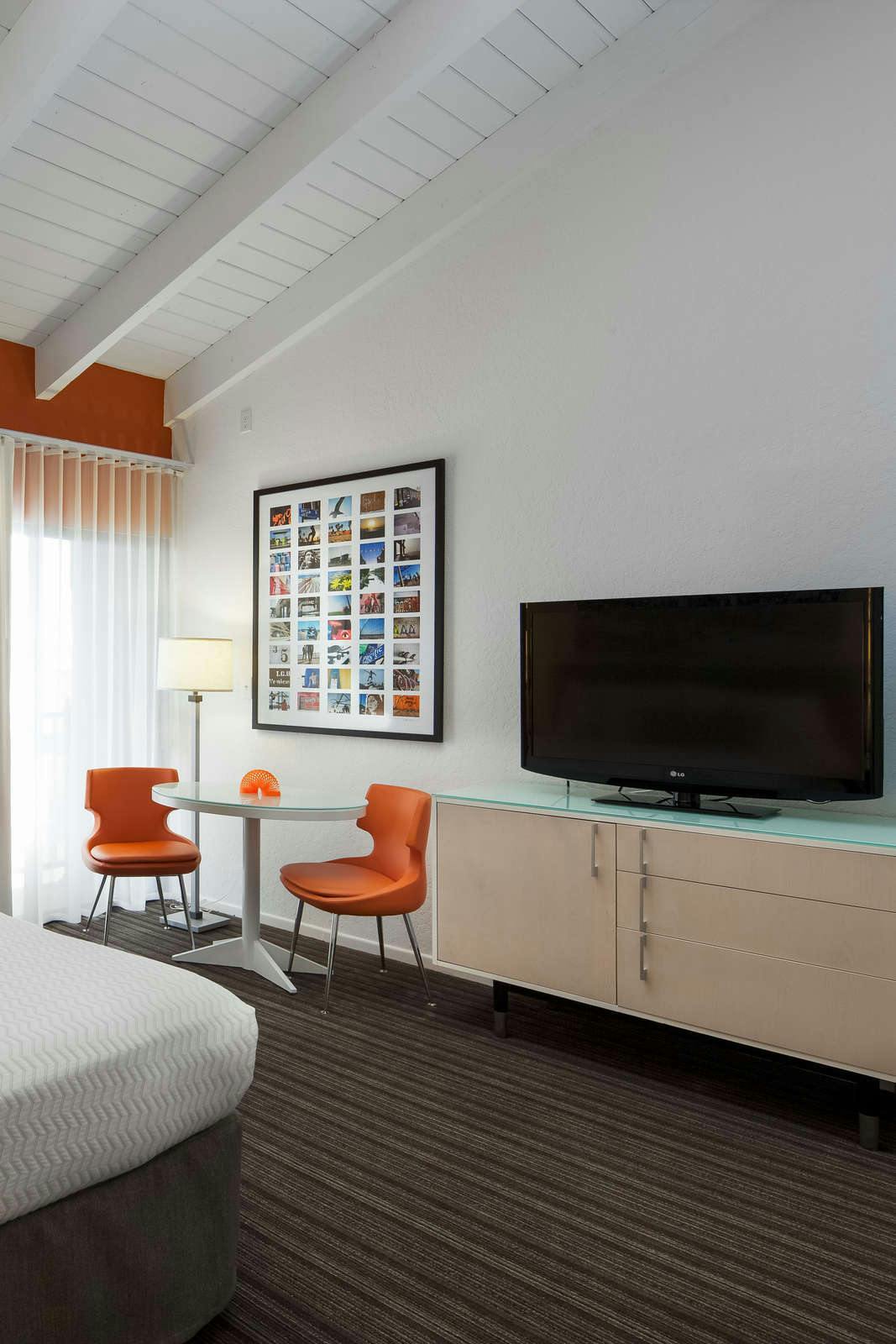 Hotel Inn at Venice Beach photo 2