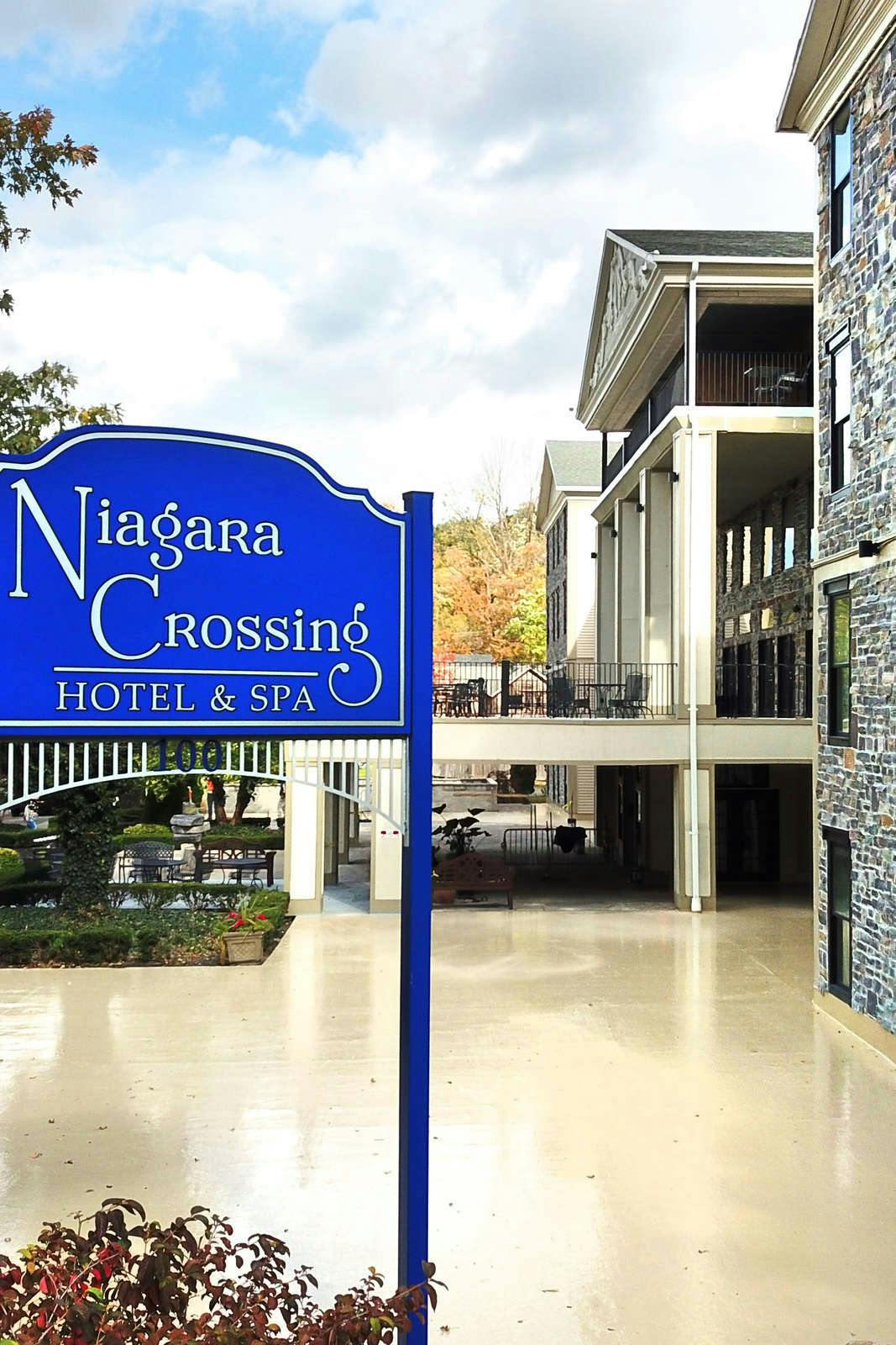 Hotel Niagara Crossing Hotel & Spa photo 5