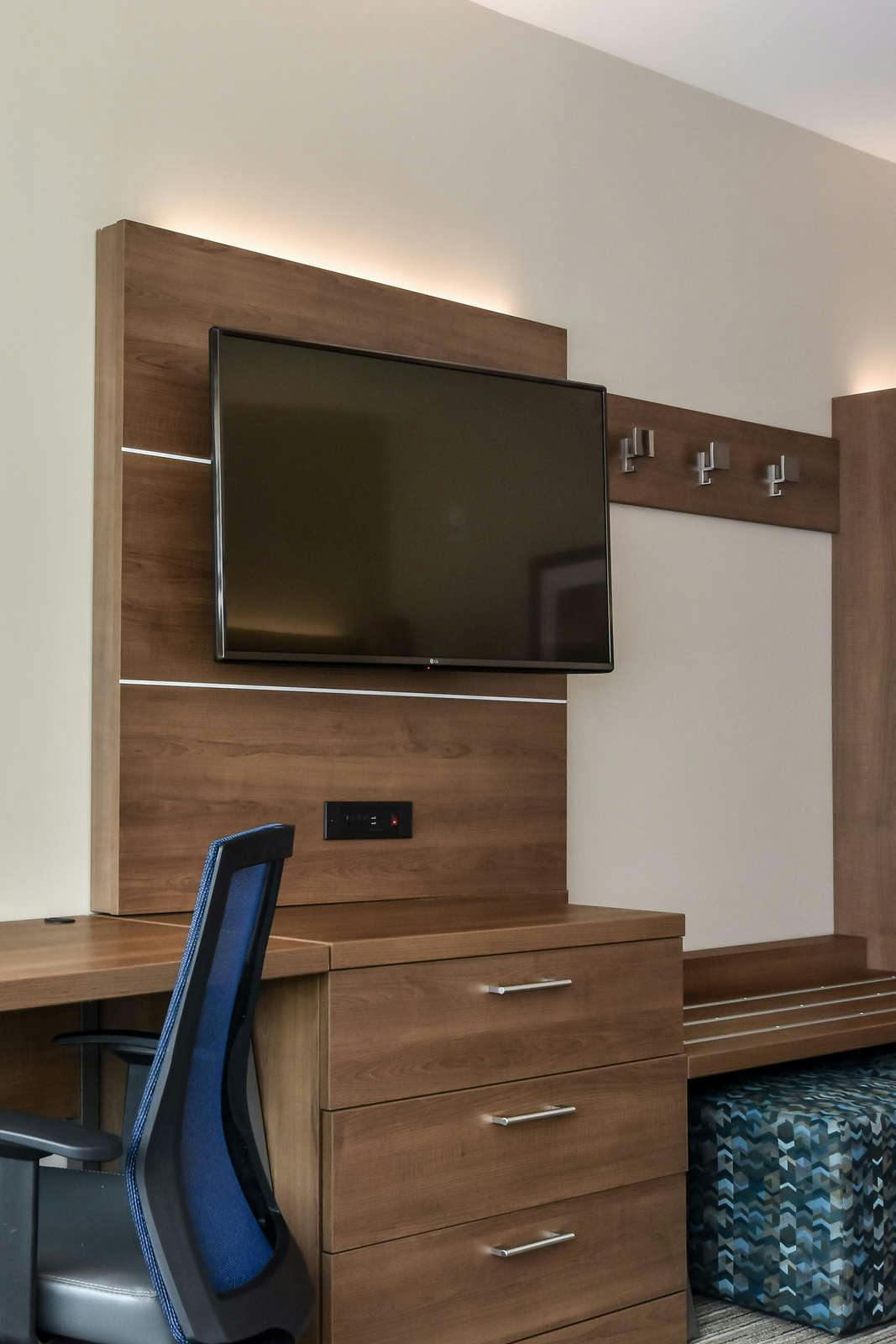 Hotel Holiday Inn Express & Suites Charlotte - Ballantyne photo 5