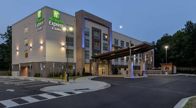Holiday Inn Express & Suites Charlotte - Ballantyne