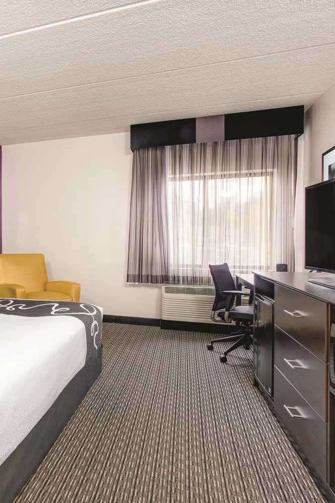 Hotel La Quinta Inn Ste Atl Roswell photo 3