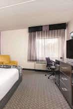 Hotel La Quinta Inn Ste Atl Roswell photo 3