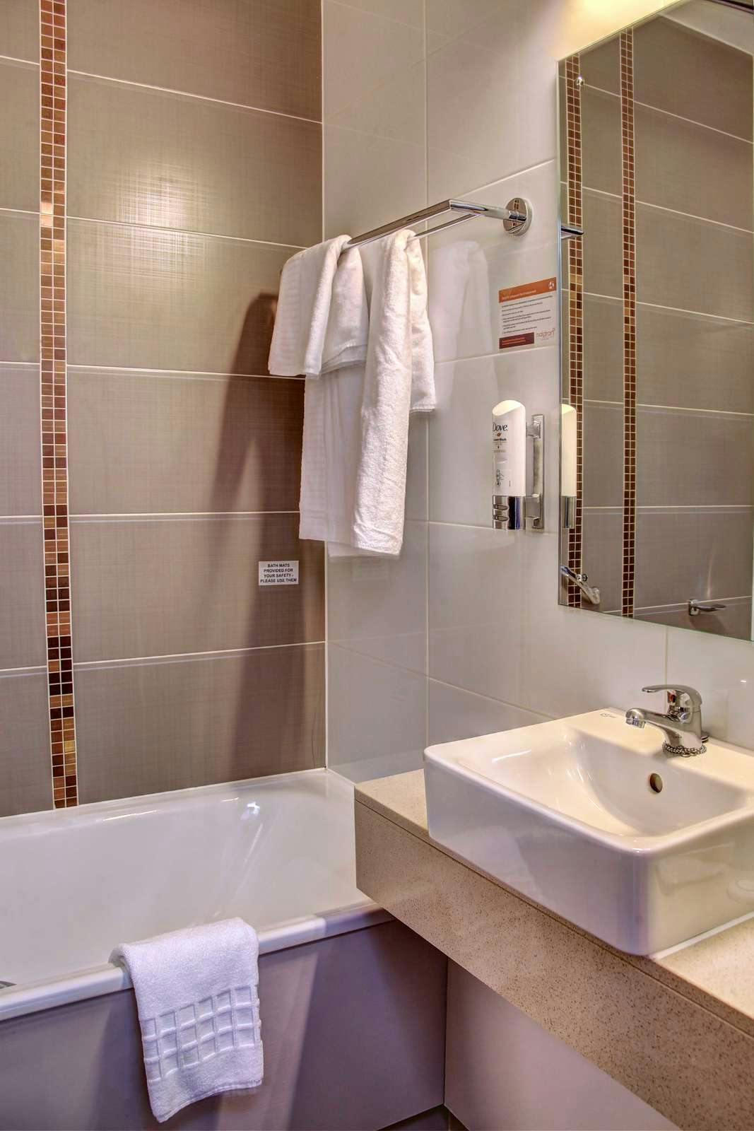 Hotel Clayton Hotel Cardiff photo 2