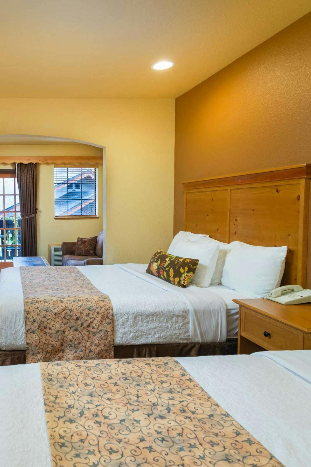 Hotel Icicle Village Resort photo 2