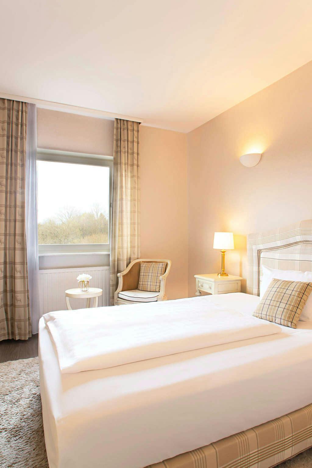 Hotel Victor's Residenz-Hotel Weingärtner/Bostalsee photo 2