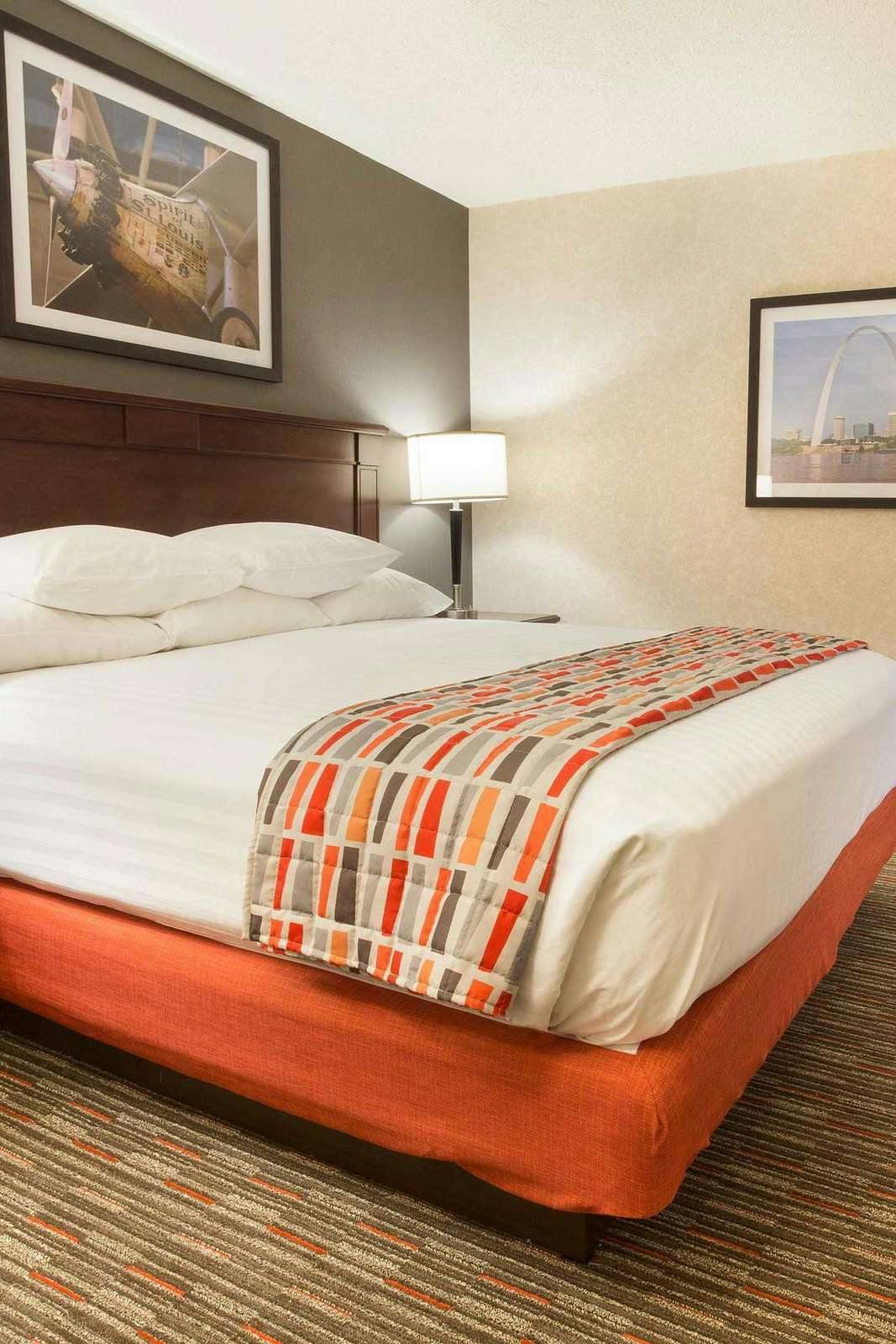 Hotel Drury Inn and Suites St Louis Airport photo 1